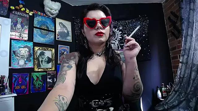 Check-out our online cams range and interact on a personal level with our sweet girls streamers, showing off their voluptuous shapes and toys.